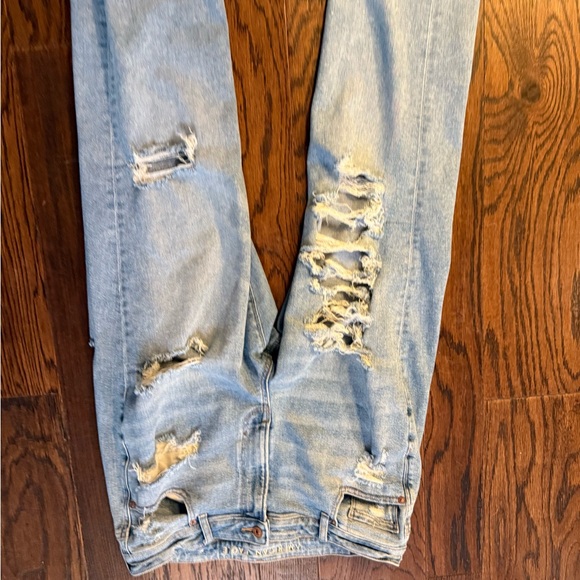 Distressed Light Blue Women's Jeans - Picture 2 of 11